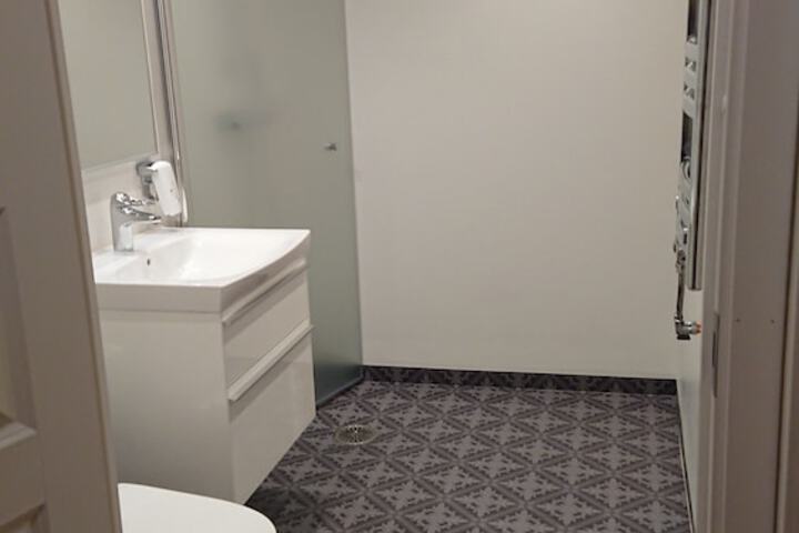 Room 48 of 81