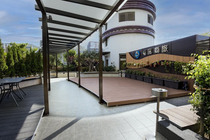 Terrace/Patio 101 of 102
