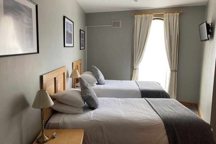 Room 40 of 94