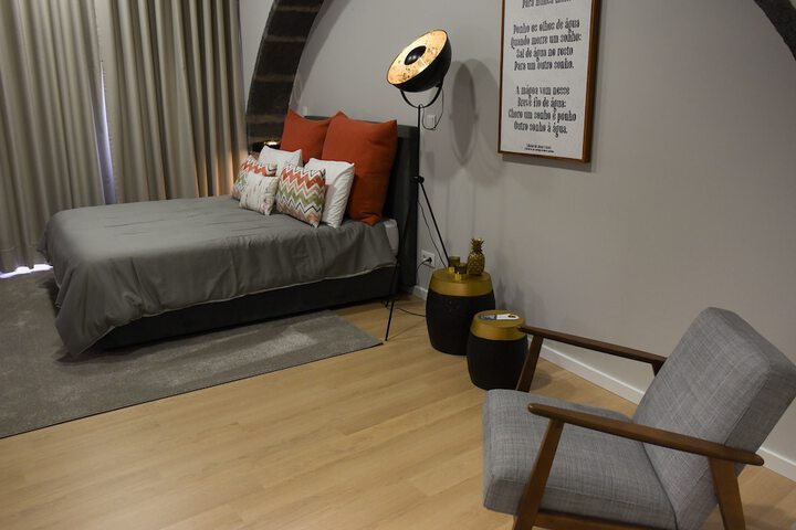 Room 10 of 83