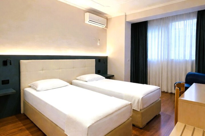 Room 38 of 85