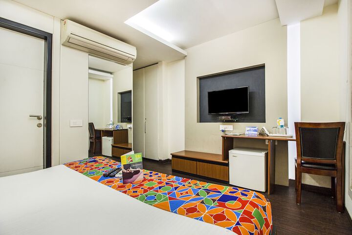 Room 6 of 29