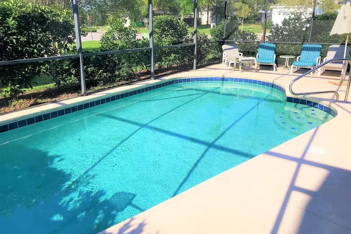 Pool 14 of 28