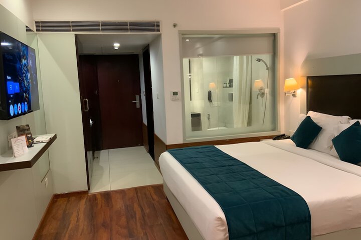 Room 11 of 61