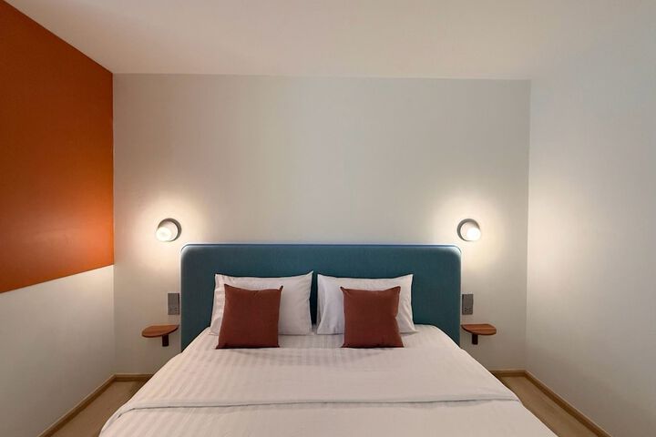 Room 15 of 30