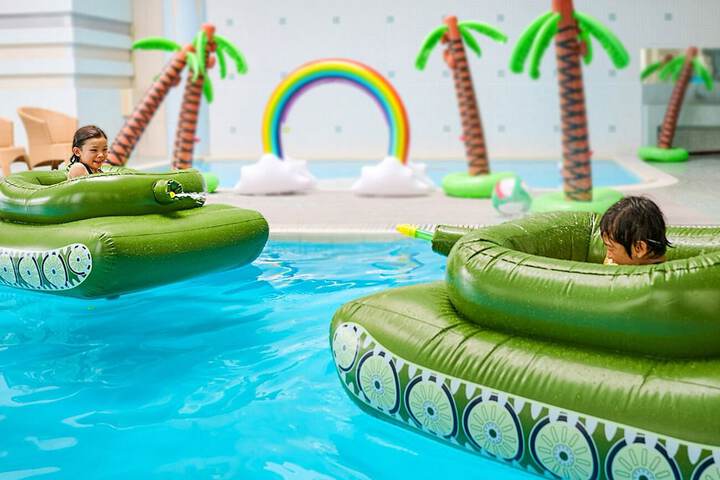 Pool Hotel