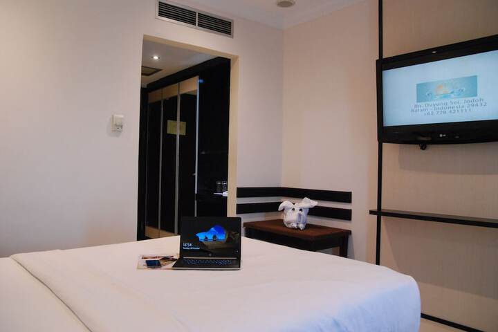 Room 12 of 101