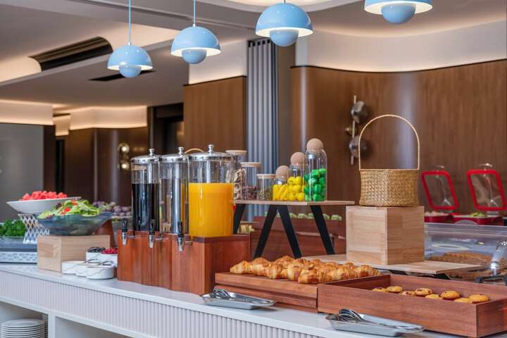 Breakfast/Coffee Service 67 of 77