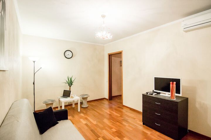 Room 13 of 23