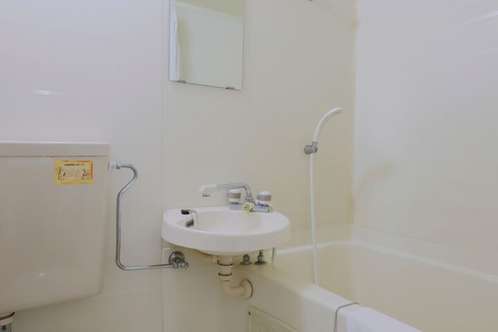 Room 35 of 51