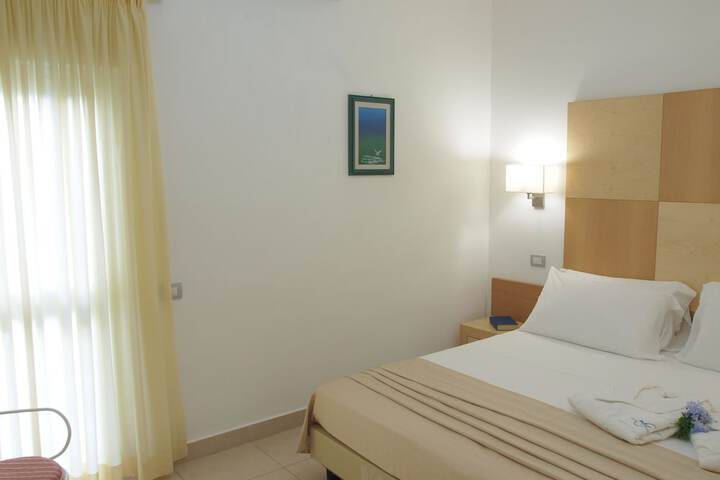 Room 8 of 79