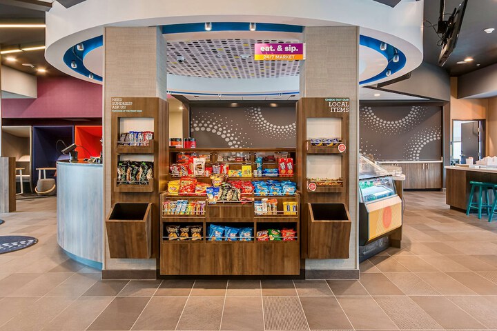 Snack bar