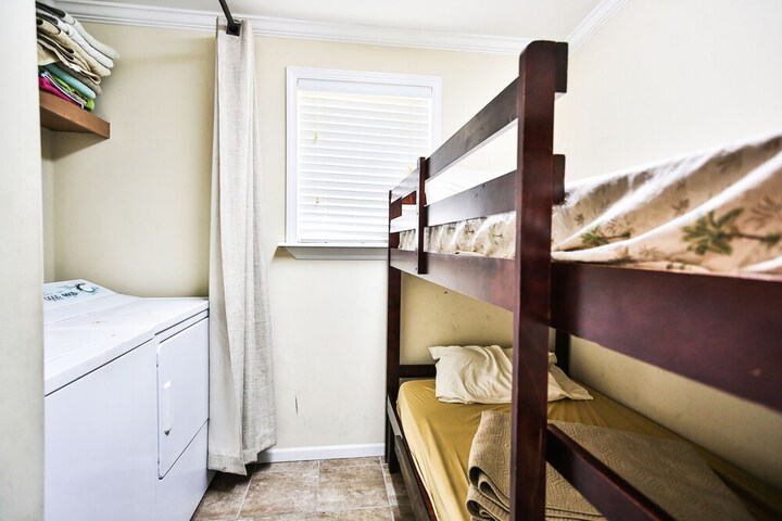 Room 7 of 20