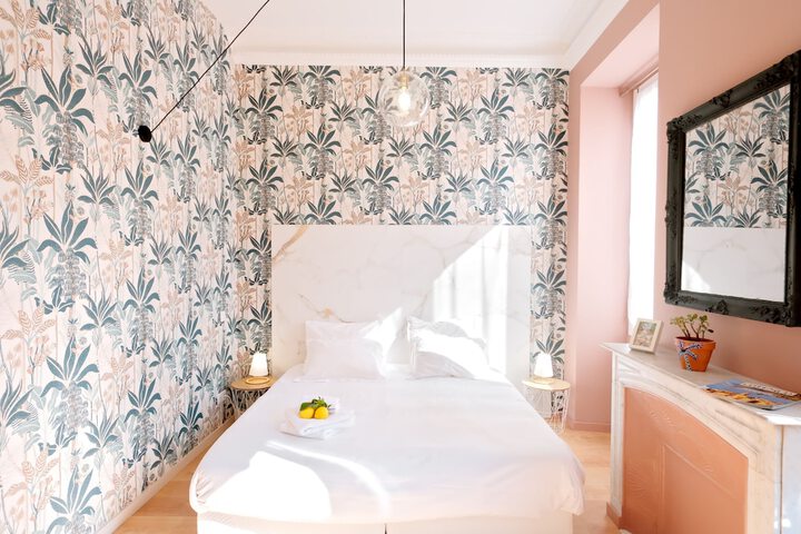 Room 12 of 68
