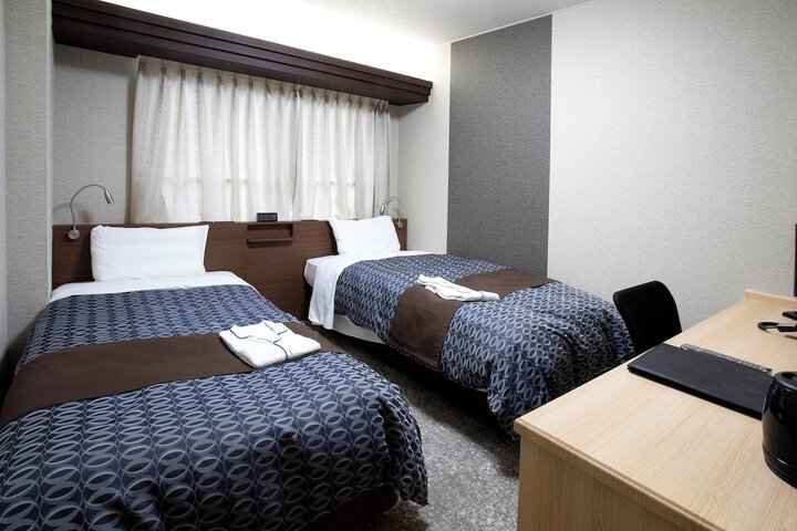Room 10 of 51