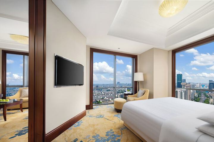 Room 17 of 56