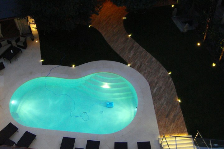 Pool 23 of 39