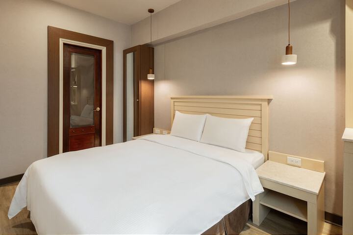 Room 26 of 75