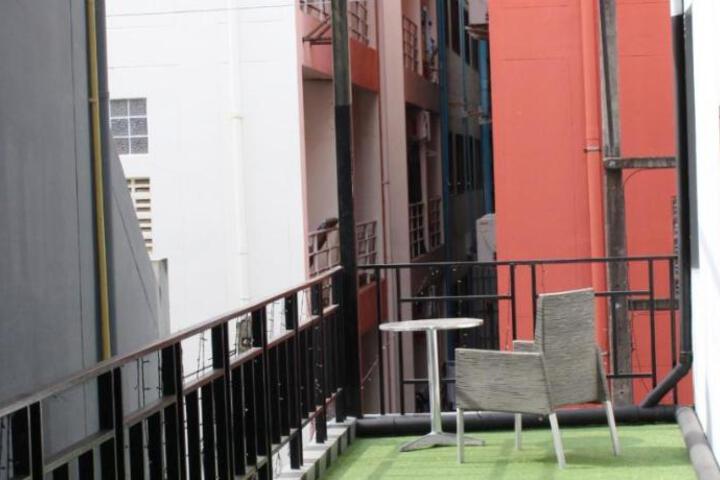 Photo 10