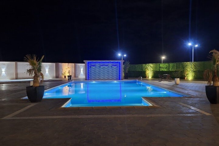Pool 6 of 9