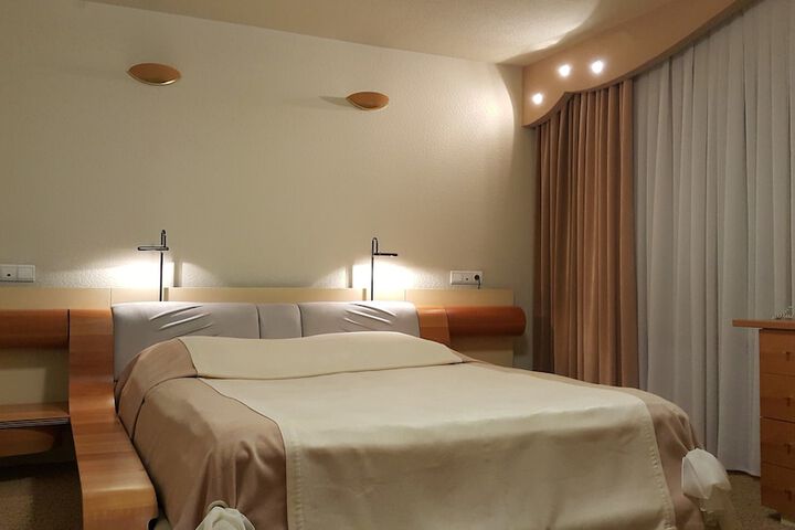 Room 19 of 107