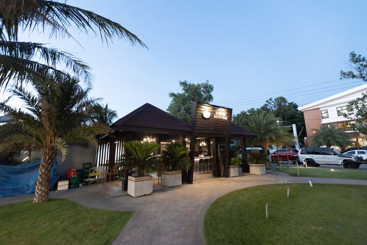 Hotel 72 of 72