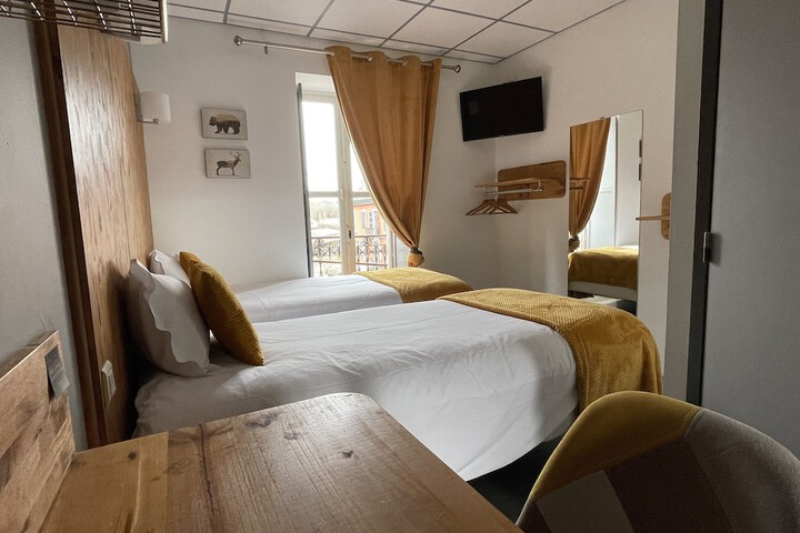 Room 8 of 44