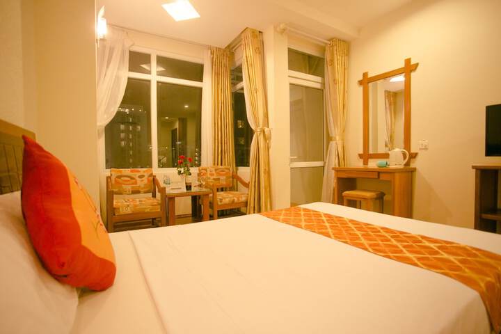 Room 13 of 78