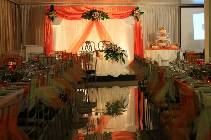 Ballroom/Hall 9 of 12