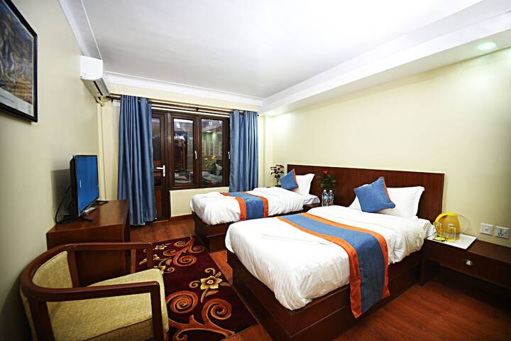 Room 12 of 29
