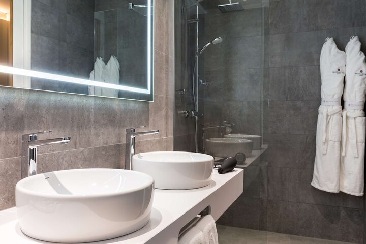 Bath Interior