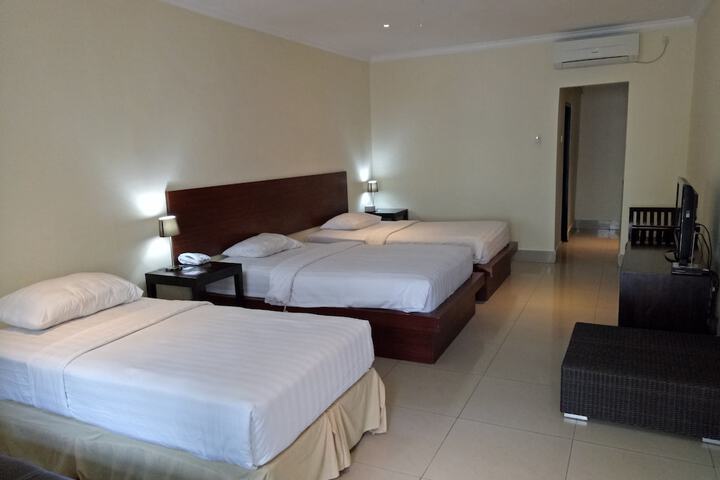 Room 13 of 99