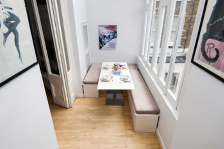 Room 4 of 10