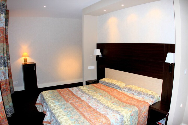 Room 35 of 118