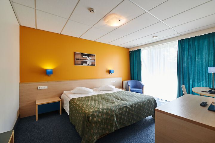 Room 19 of 84