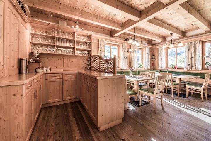 Dining Photos