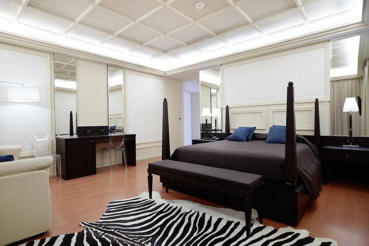 Room 35 of 160