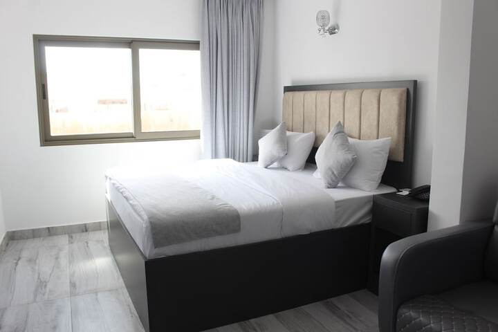 Room 8 of 62