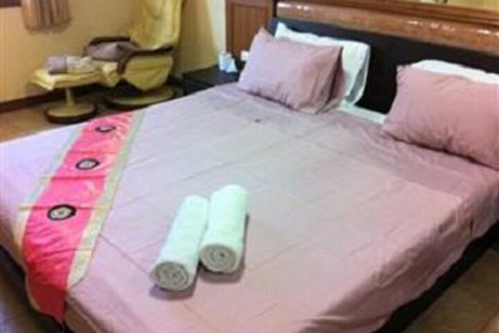 Room 8 of 23