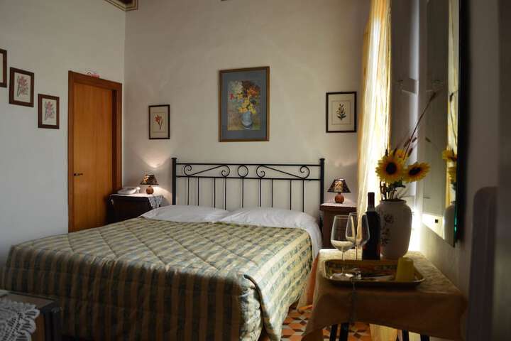 Room 4 of 30