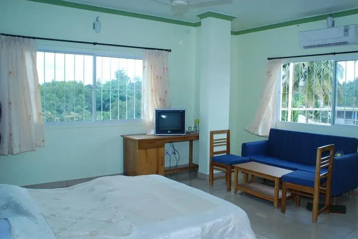 Room 3 of 3