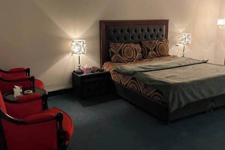 Room 9 of 26