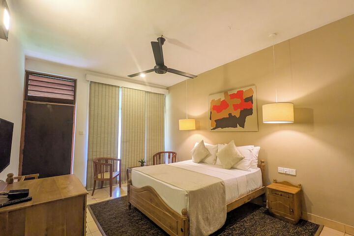 Room 2 of 18