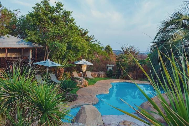 Pool 40 of 52