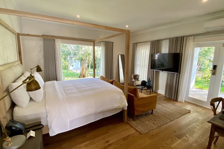 Room 9 of 46