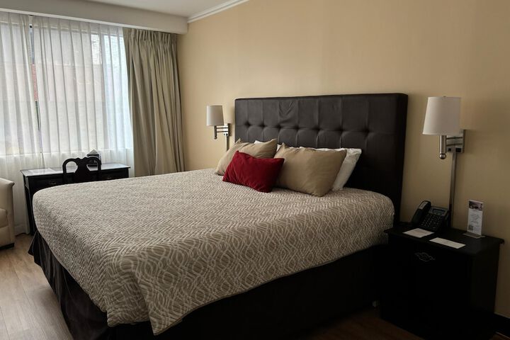 Room 9 of 53