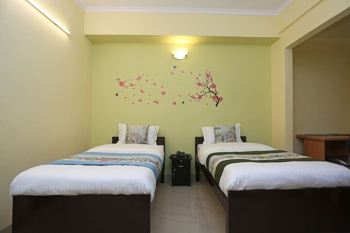 Room 7 of 14