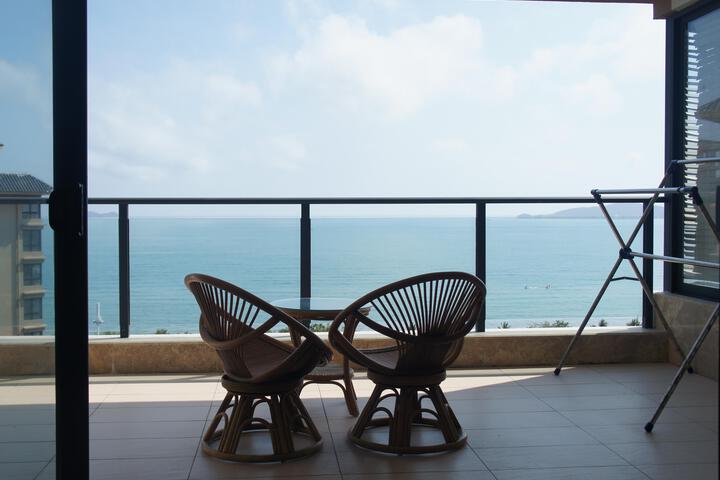 Blue Life Just 18 Hotel
