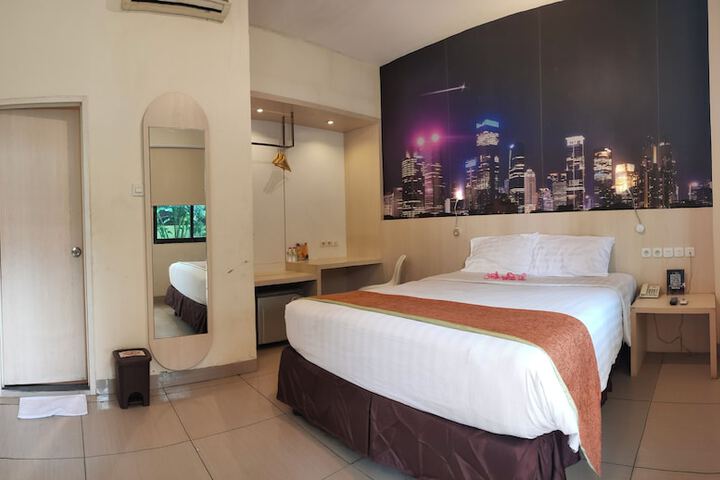 Room 16 of 85
