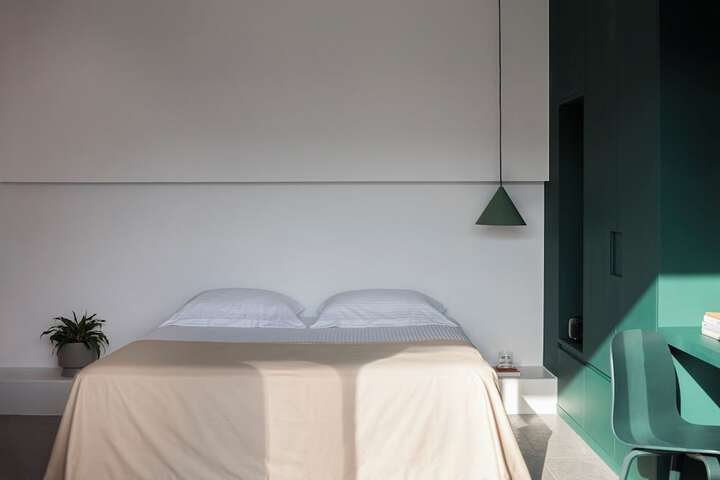 Room 48 of 171